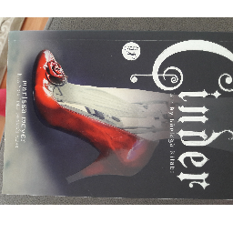 Cinder - Marissa Meyer Sincan, Ankara ve Türkiyenin her yerinden İkinci el ücretsiz kitap
