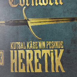 Kutsal Kasenin Peşinde Heretik - Bernard Cornwell Buca, İzmir ve Türkiyenin her yerinden İkinci el ücretsiz kitap